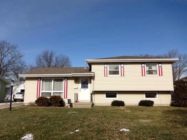 1308 Long Ct, Sterling, IL 61081 photo 1