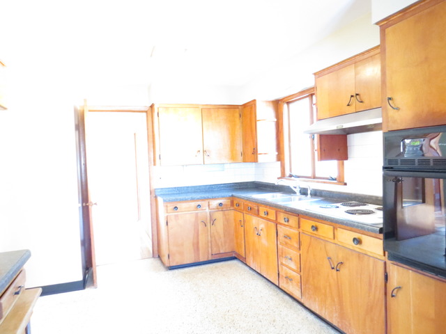 281 Villa St, Elgin, IL 60120 photo 7