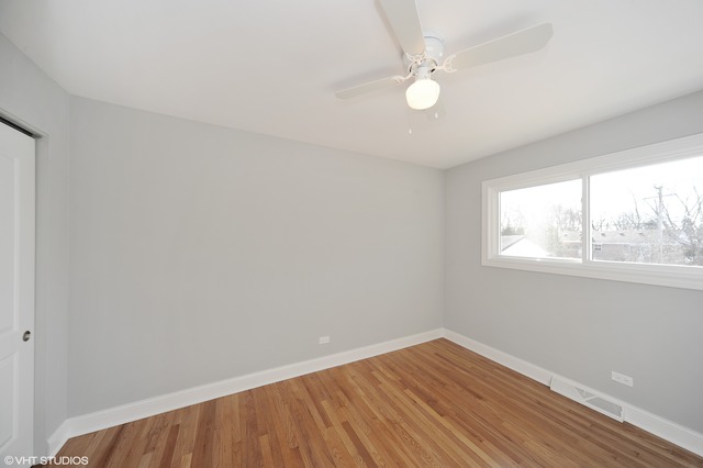 351 Mors Ave, Wheeling, IL 60090 photo 5