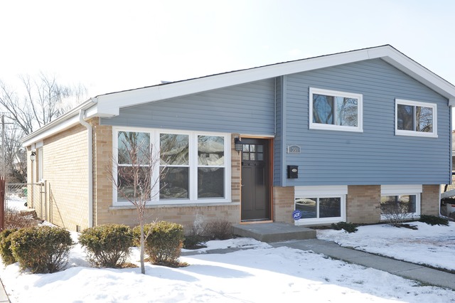 351 Mors Ave, Wheeling, IL 60090 photo 1