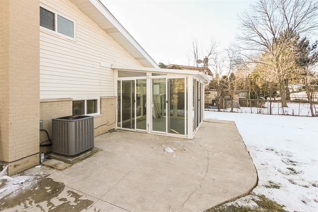 642 Clearview Dr, Glenview, IL 60025 photo 21