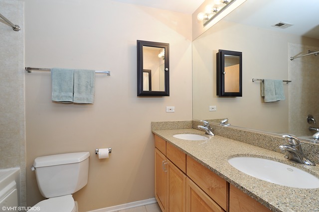 1500 W Monroe St #404, Chicago, IL 60607 photo 12