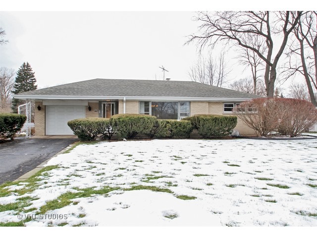 960 Parkview Ln, Des Plaines, IL 60016 photo 1