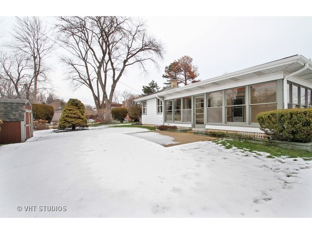960 Parkview Ln, Des Plaines, IL 60016 photo 10