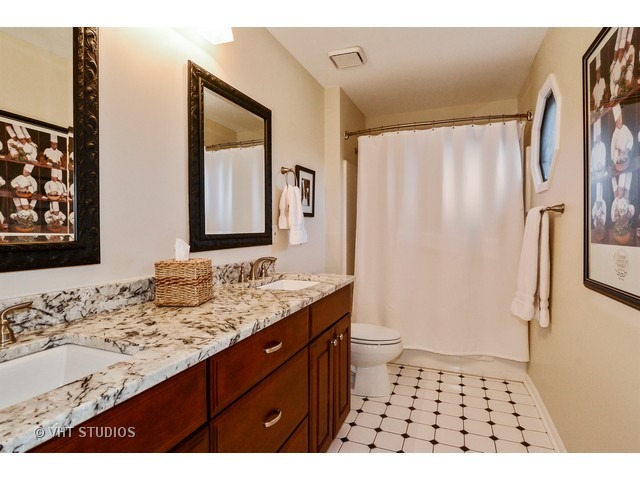 1291 Cranbrook Cir, Aurora, IL 60502 photo 18