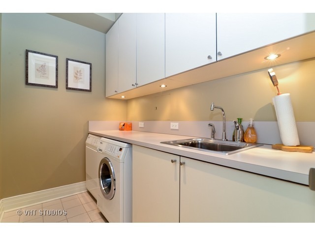159 E Walton Pl #6A, Chicago, IL 60611 photo 10