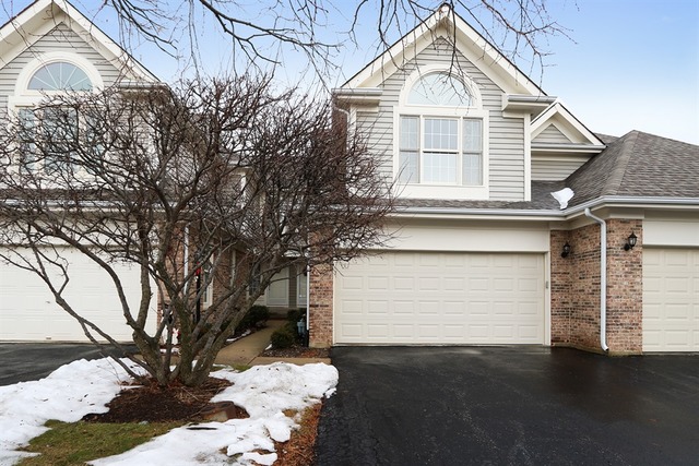 9075 Jacqueline Dr, Des Plaines, IL 60016 photo 1