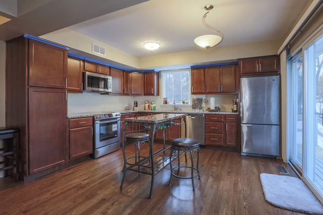 763 Ralph Ct, Wheaton, IL 60187 photo 4