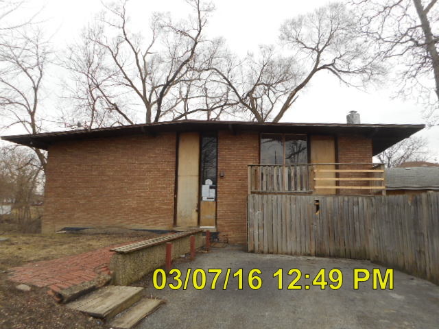 400 Streamside Dr, Harvey, IL 60426 photo 1