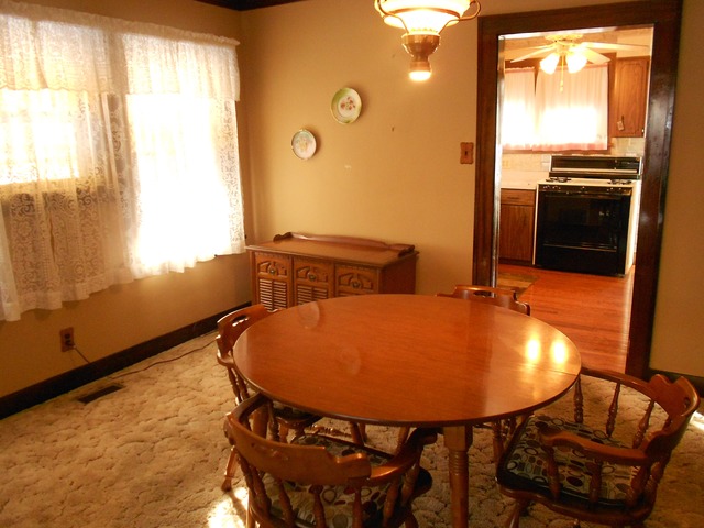 310 Wheelock St, Elgin, IL 60123 photo 3