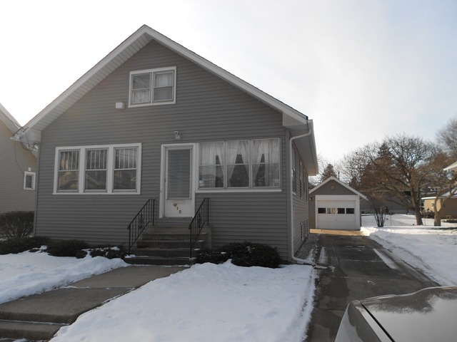310 Wheelock St, Elgin, IL 60123 photo 1