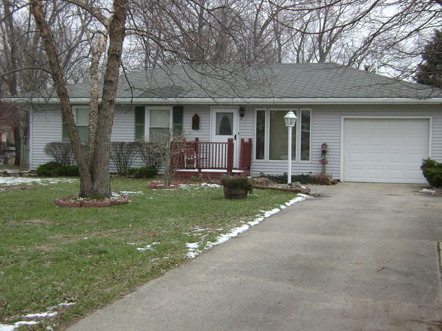 1450 Lantern Ln, Morris, IL 60450 photo 2