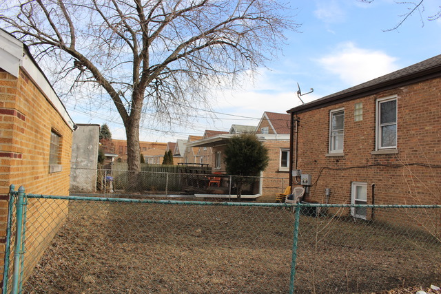 1545 S Maple Ave, Berwyn, IL 60402 photo 16