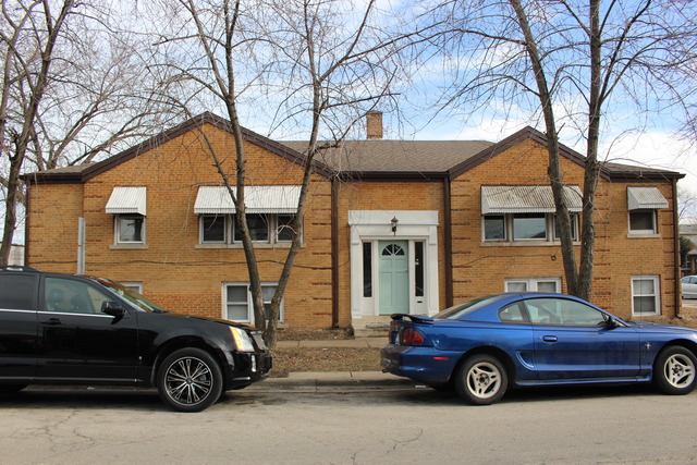 1545 S Maple Ave, Berwyn, IL 60402 photo 1
