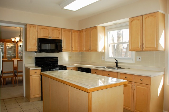 1189 Princeton Dr, Bartlett, IL 60103 photo 7