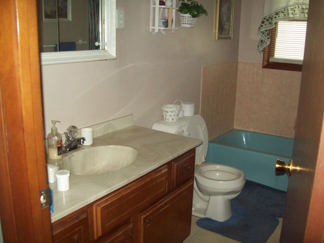 111 Clark St, Walnut, IL 61376 photo 7