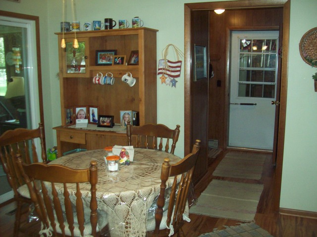 111 Clark St, Walnut, IL 61376 photo 11