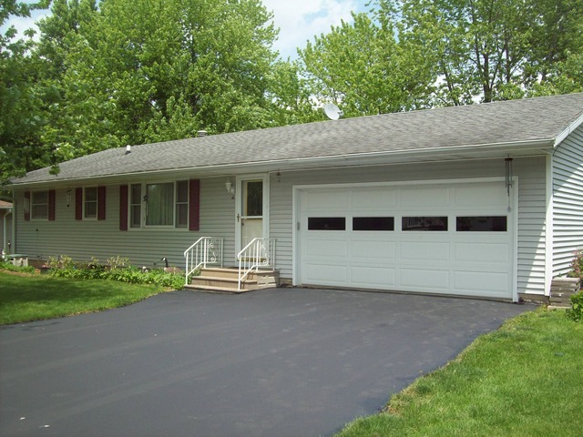 111 Clark St, Walnut, IL 61376 photo 1