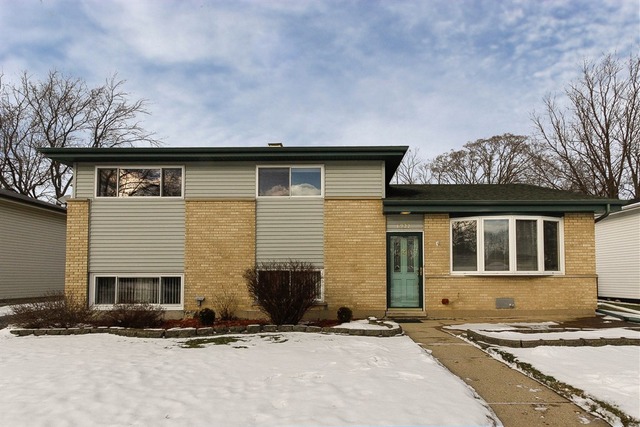 1922 E Yuma Ln, Mount Prospect, IL 60056 photo 1