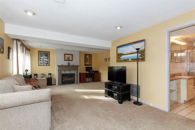 1922 E Yuma Ln, Mount Prospect, IL 60056 photo 11