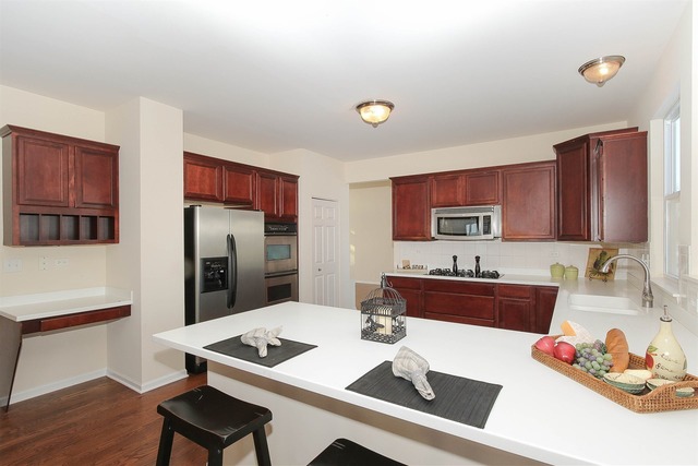 216 Primrose Ln, Bartlett, IL 60103 photo 5