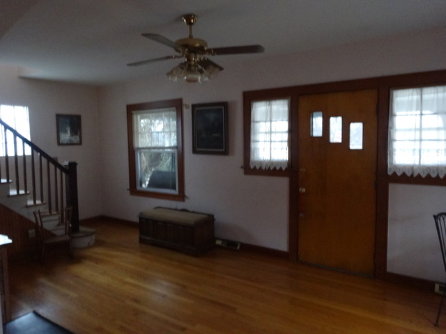 5916 W Maple Ave, Berkeley, IL 60163 photo 3