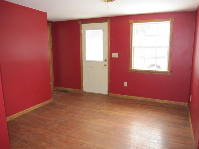 830 W Jackson St, Morris, IL 60450 photo 3