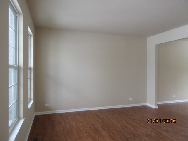 199 Silbury Dr, Bartlett, IL 60103 photo 2