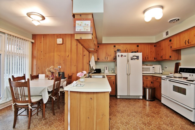 1021 Hunter Rd, Glenview, IL 60025 photo 8