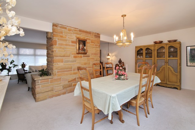 1021 Hunter Rd, Glenview, IL 60025 photo 4