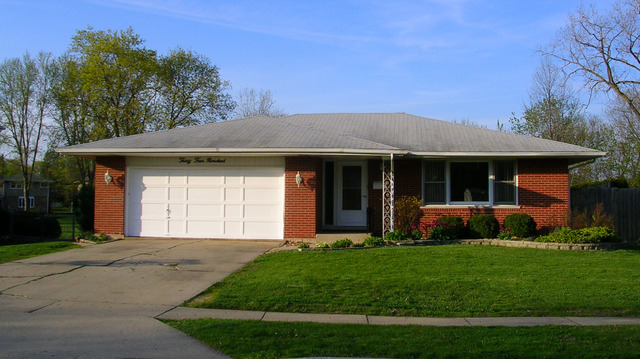 3400 Brookmeade Dr, Rolling Meadows, IL 60008 photo 1