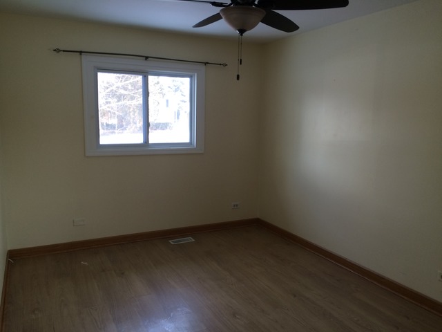 535 Amherst Ln, Hoffman Estates, IL 60169 photo 8