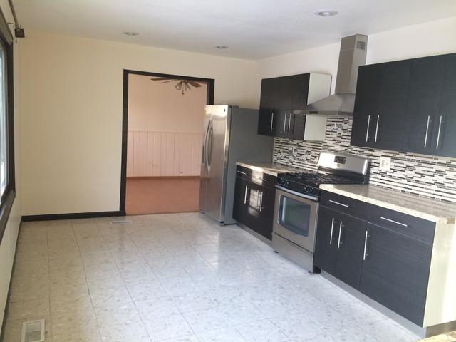 535 Amherst Ln, Hoffman Estates, IL 60169 photo 10