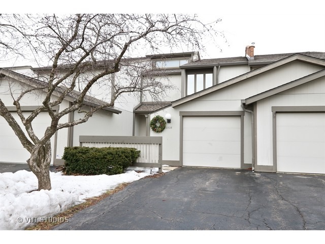 2528 Yarrow Ln, Rolling Meadows, IL 60008 photo 1