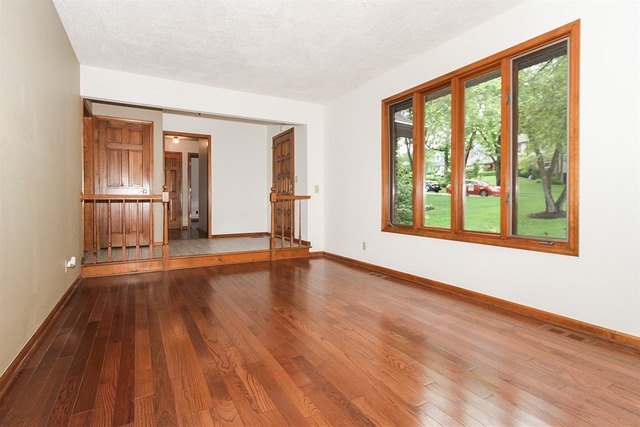 655 Oakview Dr, Algonquin, IL 60102 photo 5