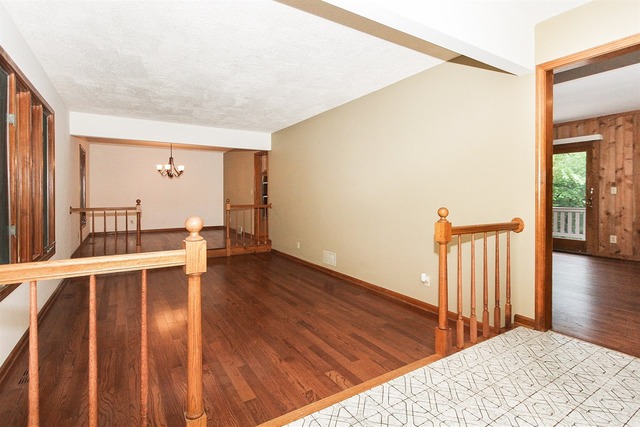 655 Oakview Dr, Algonquin, IL 60102 photo 4