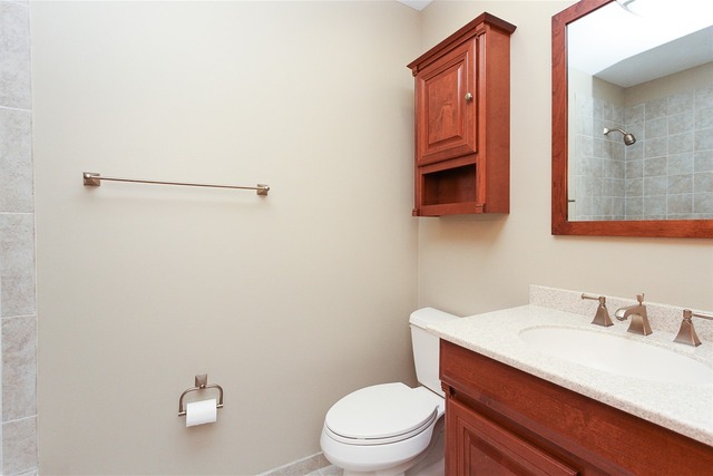 655 Oakview Dr, Algonquin, IL 60102 photo 16