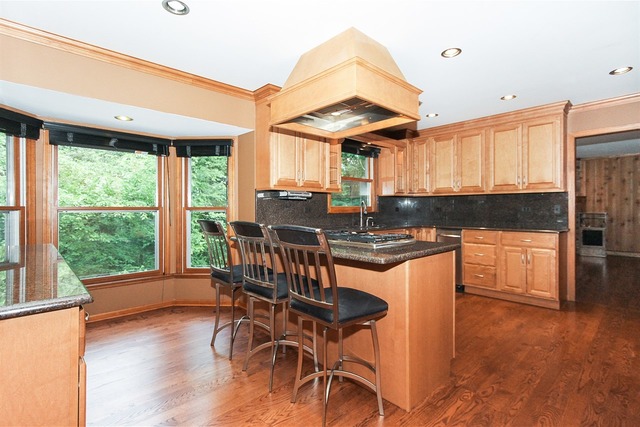 655 Oakview Dr, Algonquin, IL 60102 photo 7