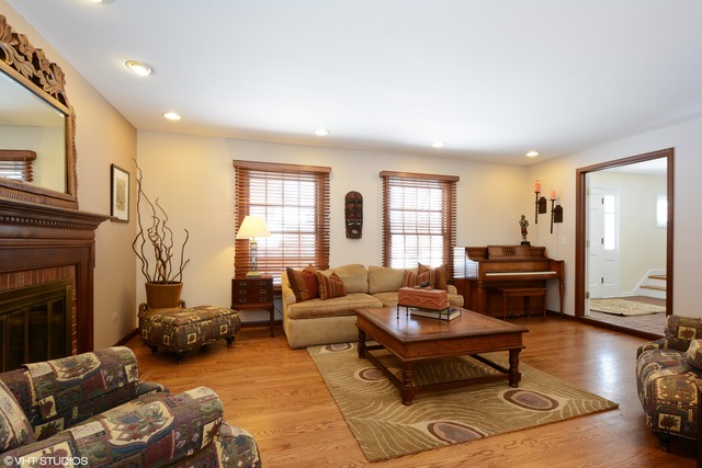 287 Beverly Rd, Barrington, IL 60010 photo 3