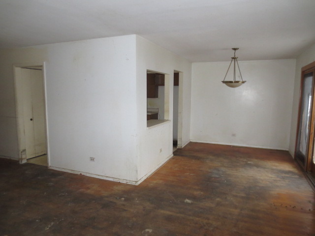 1101 Palm Dr, Wheeling, IL 60090 photo 4