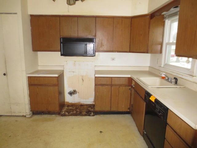 1101 Palm Dr, Wheeling, IL 60090 photo 5