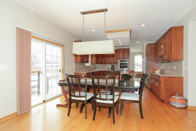 5490 Nicholson Dr, Hoffman Estates, IL 60192 photo 7