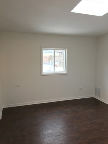 1415 E Walnut Ave, Des Plaines, IL 60016 photo 14