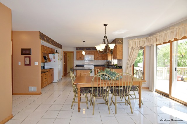 4 N522 Magnolia Ln, Wayne, IL 60184 photo 8