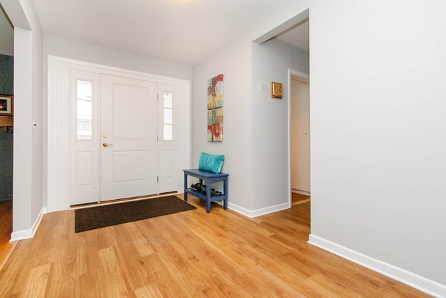 111 Stratford Rd, Des Plaines, IL 60016 photo 3