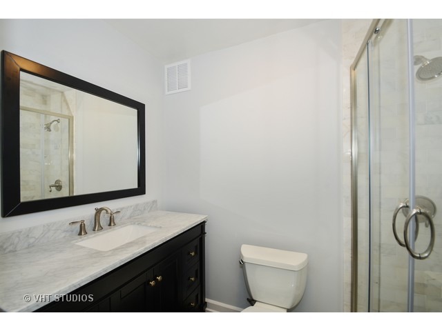 100 E Walton St #37A, Chicago, IL 60611 photo 8