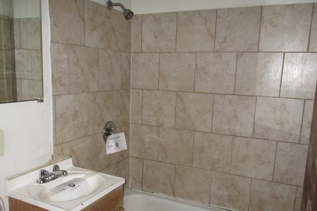 89 E 150th St, Harvey, IL 60426 photo 6