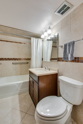 1468 E 56th St, Chicago, IL 60637 photo 13