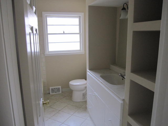 1209 State St, Ottawa, IL 61350 photo 10