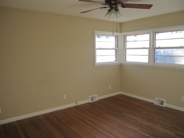 1209 State St, Ottawa, IL 61350 photo 11